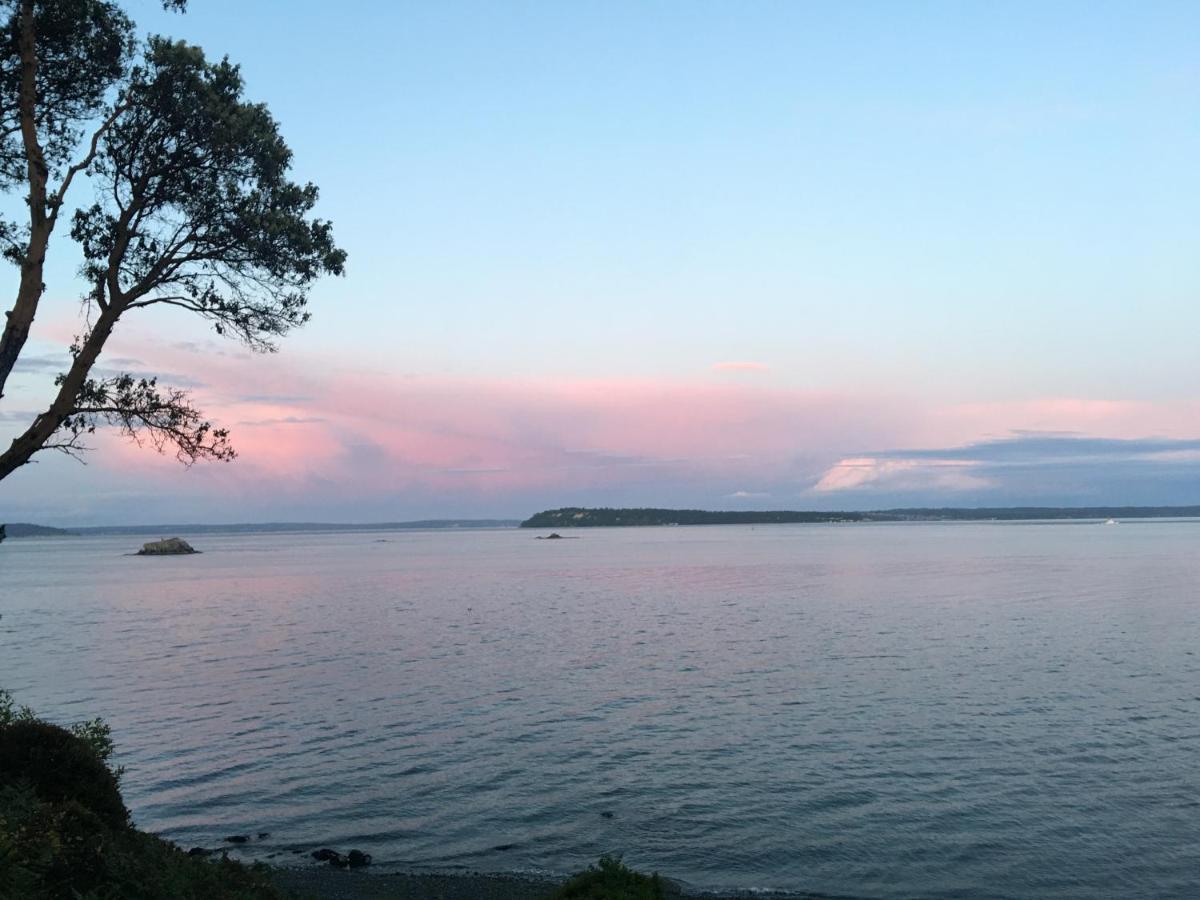 Puget Sound Chic Romantic Cottage With Private Beach Access & Gated Entry Port Ludlow المظهر الخارجي الصورة